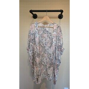 Ariat Animal Print Kimono Women's Size‎ XL (Neutral Colors)